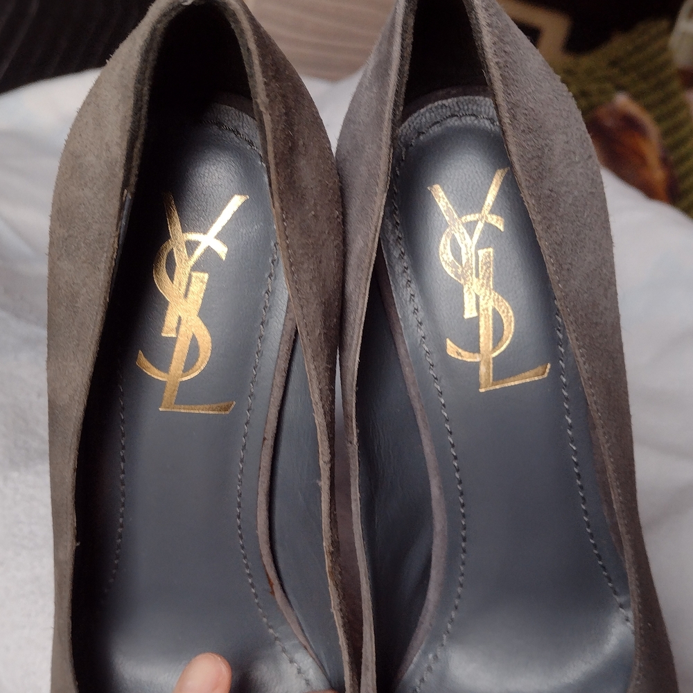 Yves Saint Laurent Women's Gray Suede Pumps/Heels Shoes